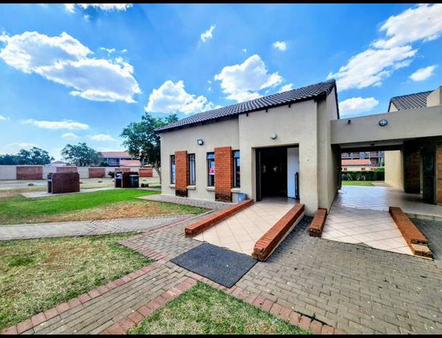 1 BEDROOM APARTMENT FOR SALE IN THE ORCHARDS